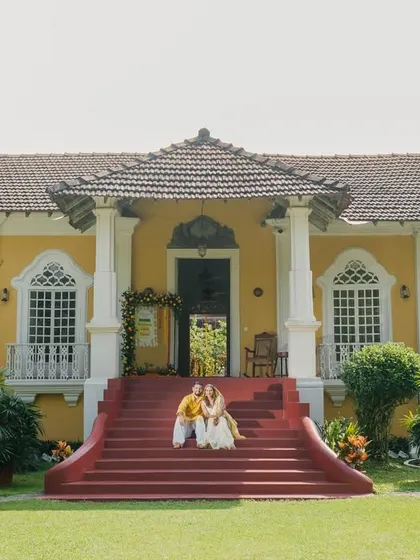 The stunning facade of the Silva Heritage villa in Goa, the perfect backdrop for a beautiful and intimate destination wedding.
