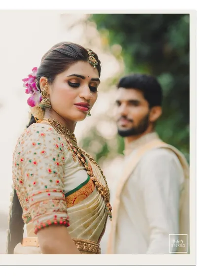 A duplicate of 255, another artistic portrait with the bride in focus.