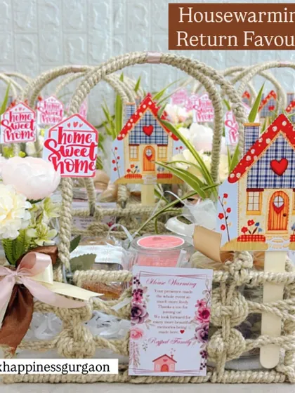 These housewarming return favors are ready to be gifted, each one a small basket of warmth and good wishes for the guests.