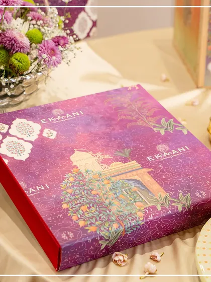 A beautifully designed invitation box from one of my collections. The artwork on the box sets the theme for the entire wedding, blending elegance and tradition to give guests a first glimpse of the celebration's grandeur.