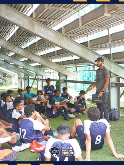 The coach's post-game talk with the victorious U17 team.
