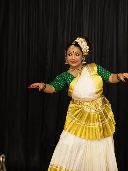 A student's solo performance at Jalahalli Ayyappa Temple, a wonderful example of a debut recital in a sacred space.