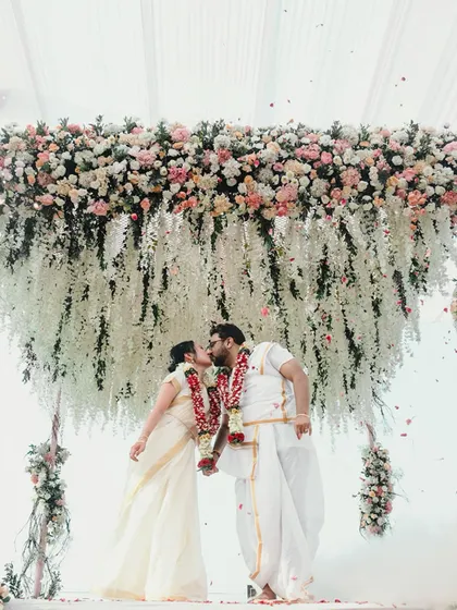 From a dreamy South Indian beachside wedding, this moment captures the perfect blend of tradition and romance. We ensure the beauty of your rituals and your personal connection shine through in every frame.