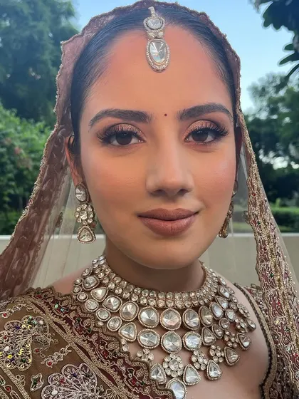 A final close-up of this much-loved look. The focus is on radiant skin and beautifully defined eyes, a signature of my makeup style.