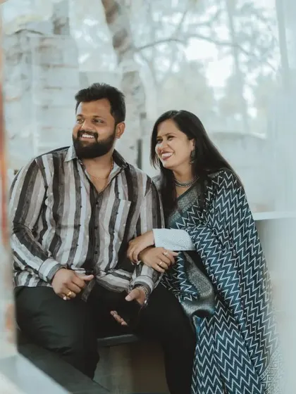 A relaxed, happy moment shared between a couple. We use natural light and interesting angles to create authentic and beautiful pre-wedding images.