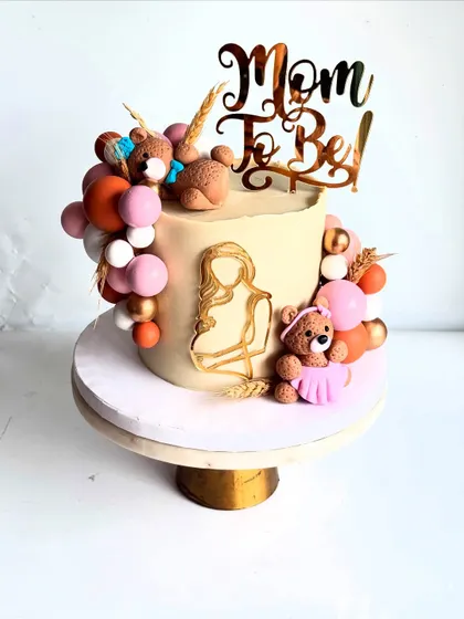 This design hits all the right spots for a chic and stylish baby shower celebration.