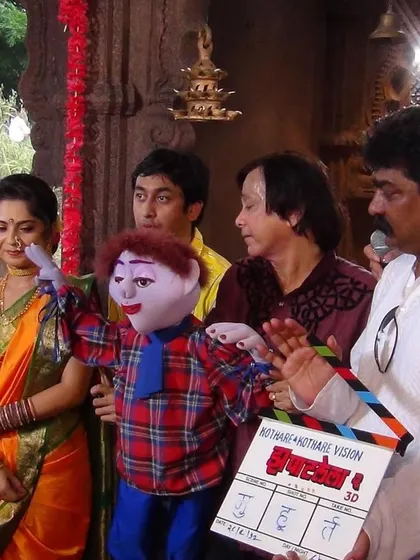 Another moment from the sets of "Zapatlela 2". Bringing the legendary character of Tatya Vinchu back to the big screen was a project that carried the weight of our family's legacy.