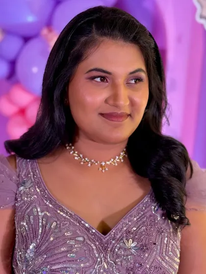 The lovely Mrudulla celebrating her baby’s first birthday. I created a natural and elegant look that was perfect for the happy occasion.