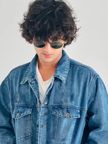 A portrait from the end of a wild year of touring. After over a hundred shows, I was excited to announce my exclusive festival residency at Raeeth in Goa.