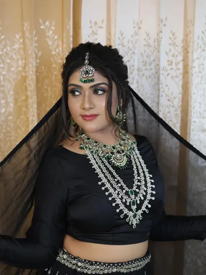 Another pose from the model, showing the versatility of the jewellery.