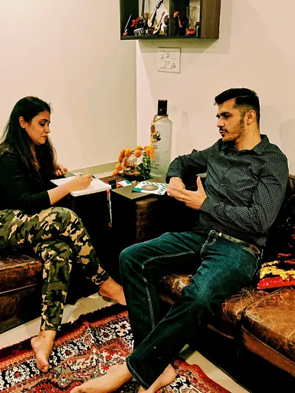 A one on one session is a sacred space. Here, I am in conversation with actor and speaker Mohammed Ali Shah, delving into his journey to capture the essence of his story through graphology.