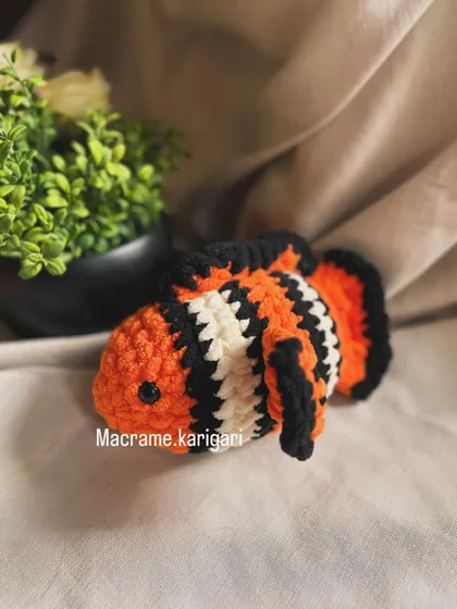 The detailed stripes and fins on our clownfish toy make it a realistic and fun amigurumi creation.