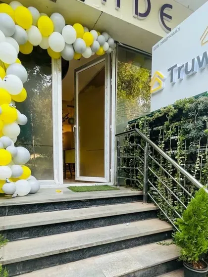 The entrance to my Indiranagar Experience Center, decorated with balloons for the grand opening. Come on in and get inspired!