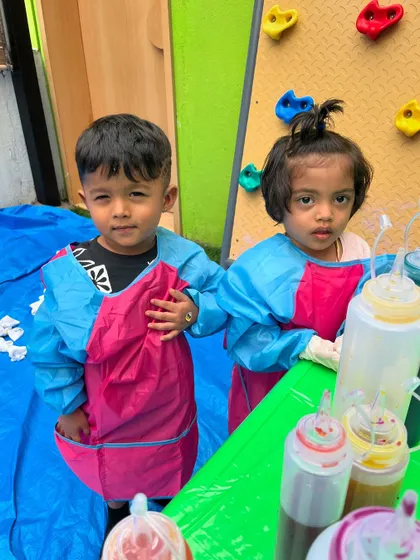 Each activity, from making Bhel Puri and toast to plucking methi leaves and exploring what floats, is a lesson in itself. These practical life and sensorial activities are central to the Montessori method, helping children develop fine motor skills, concentration, and a deep understanding of the world through their own actions.