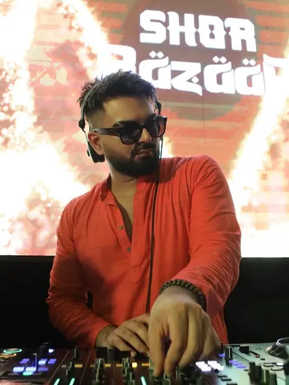 My partner Sidbit in his element, dropping beats for the energetic Raipur crowd. The visuals and music coming together perfectly.
