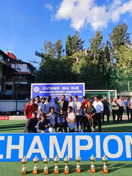 The full squad of champions. A wide shot of our victorious team, support staff, and organizers at the Presidents Cup.