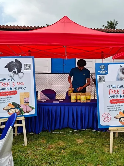 Our stall at the Fur Utsav event, ready to welcome all the pets and their parents with free samplers.