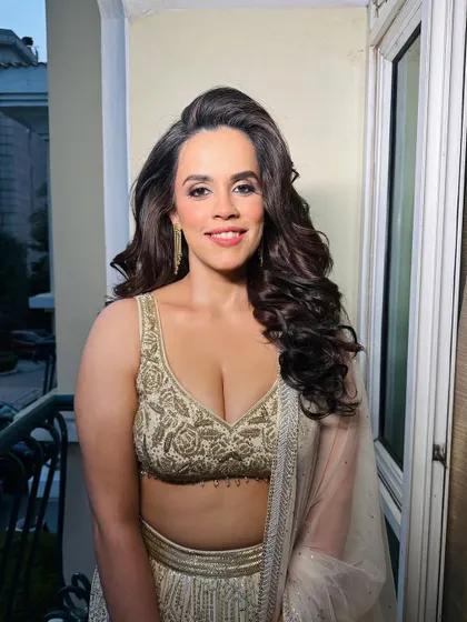 Embracing the glow with a radiant makeup look for my lovely client. This style is perfect for a wedding guest who wants to look effortlessly beautiful.