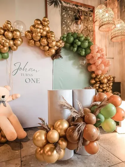 A third angle of the stylish teddy bear setup.