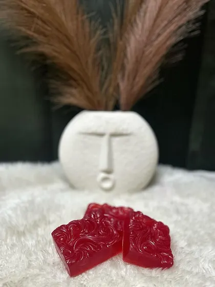 My Red Wine soaps are perfect for any skin type and work wonderfully as an anti-aging soap. They nourish your skin, keeping it gentle and soft.