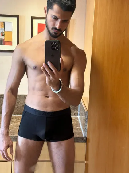 A slightly different angle, demonstrating consistency in my physique.
