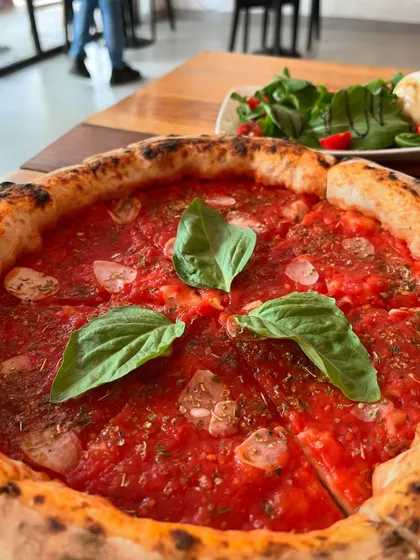 Get saucy with our Marinara Pizza. It’s love at first bite!