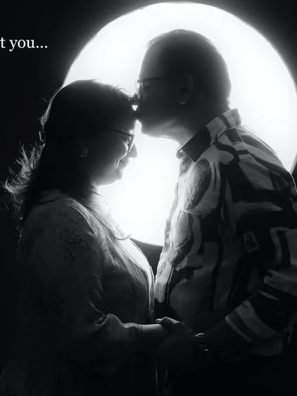 Photography is about emotion. Using creative silhouette lighting, I captured a tender moment for this couple celebrating their 25th anniversary, turning their love story into a timeless piece of art.