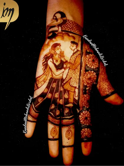 A single-hand Karwa Chauth design showing a couple sharing a tender moment. The details in the clothing and background create a complete picture.