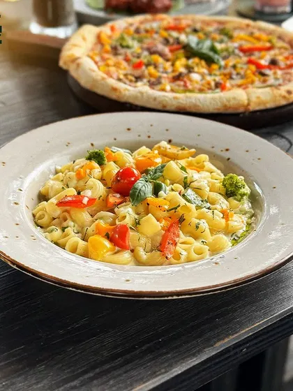 A creamy and delicious pasta dish, perfect for a satisfying lunch or dinner.