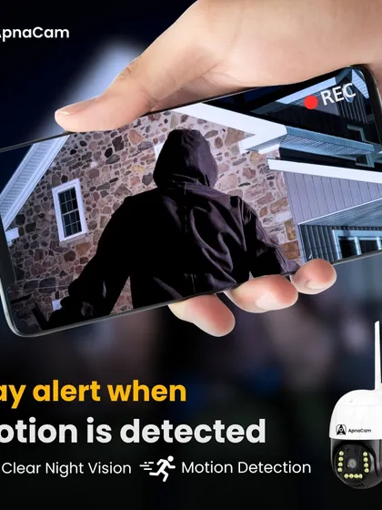 Stay alert when motion is detected. This image shows how our outdoor camera with clear night vision and motion detection helps you catch intruders in the act.
