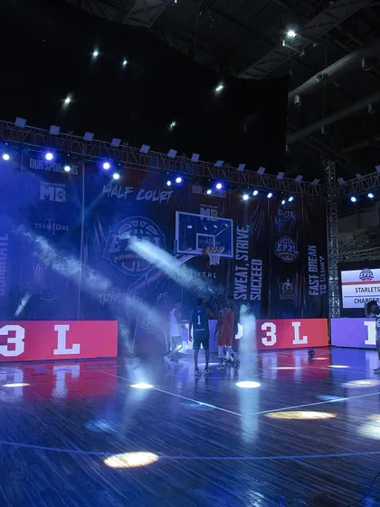 The atmosphere during a professional league game at our Noida Indoor Stadium is electric. We provide a true big-league environment with professional lighting and production, inspiring our trainees to reach for the next level.