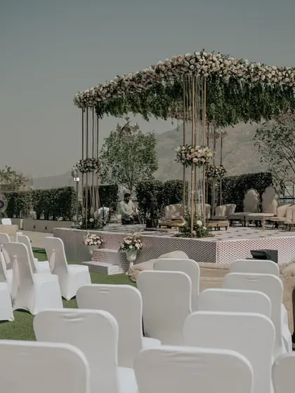 Another angle of the minimalist Vidhi Mandap, showing how the open design creates a feeling of spaciousness and connection with the surrounding landscape.