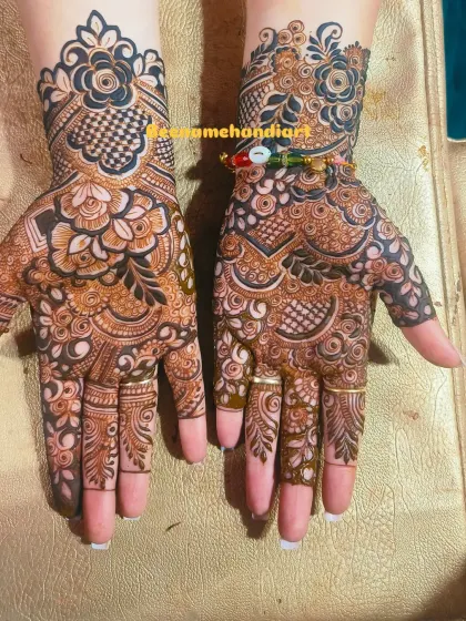 A beautiful design for a bridesmaid or guest. It's a mix of floral and paisley patterns with a checkered design on the wrist.