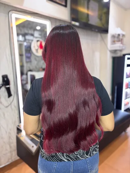 For those who love to make a statement, this Cherry Red is pure magic. The color is incredibly vibrant and glossy, showing that bold transformations can also look healthy and luxurious.