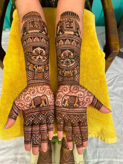 Another angle of the elephant-themed design, showing the intricate details on the elephants and the surrounding patterns.