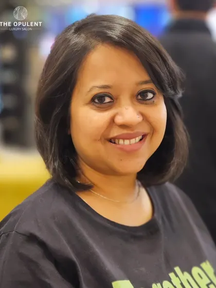 A close-up of this beautifully executed bob. The clean lines and soft texture create a polished and sophisticated look.