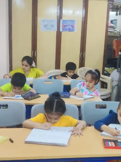 A typical day in our art foundation class. Students are focused on their drawing assignments at their desks, in a quiet and productive atmosphere.