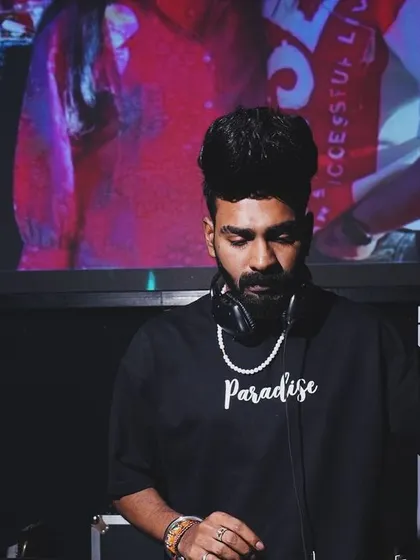 A moment of focus at Hyperclub in Raipur. Even in the middle of a high energy set, there are quiet moments of concentration where I'm planning the next move.