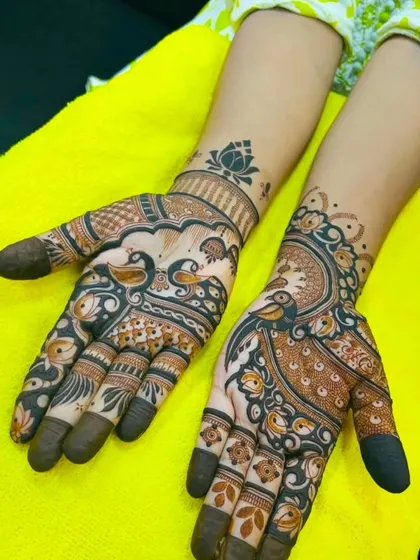 A duplicate image of the party-style peacock and floral design.