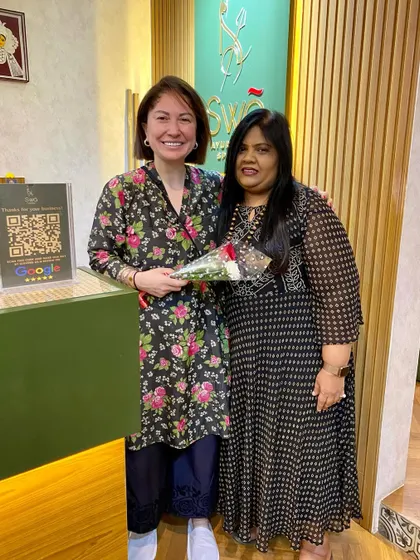 Posing with Muge Kurtoglu, the Global Head for R&D at BOSCH. We went the extra mile to open on our weekly off to provide her with our signature Indian hospitality and Ayurvedic treatments.