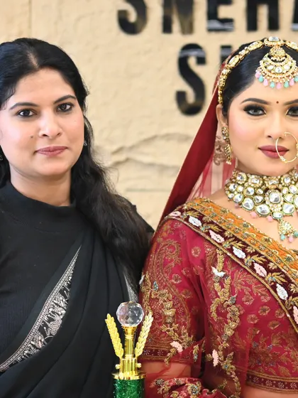 Our class winner with her stunning bridal creation. Excellence is always rewarded in my academy.