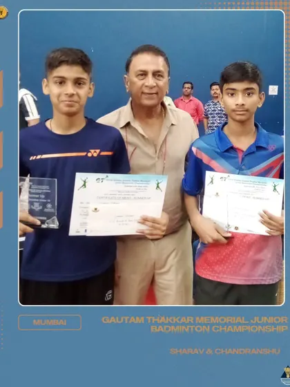 A closer look at our junior players Sharav and Chandranshu receiving their awards from Mr. Sunil Gavaskar.