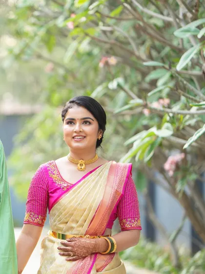 Another lovely outdoor portrait. I always ensure the makeup is perfectly blended for a seamless look.
