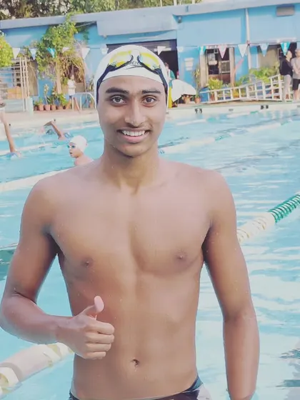 Vishwathan S., our upcoming sprinter, proudly after bagging the Gold in the Group 1 Boys 100m Freestyle. This victory secured his qualification for the Nationals.