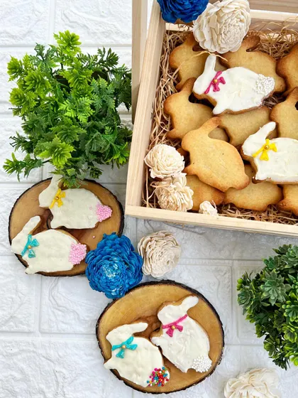 Another look at my Easter Bunny cookies, perfect for an Easter basket or dessert table. Each cookie is hand-decorated to bring a little extra joy to your celebration.