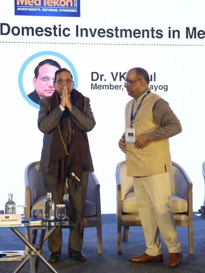 Dr. Vinod K. Paul, Member of NITI Aayog, receiving one of our handcrafted stoles. It is an honor to see our artisans' work recognized on such a prestigious platform.