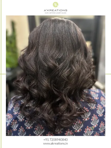 A simple yet elegant natural brown hair color, perfect for a timeless and effortlessly beautiful style.