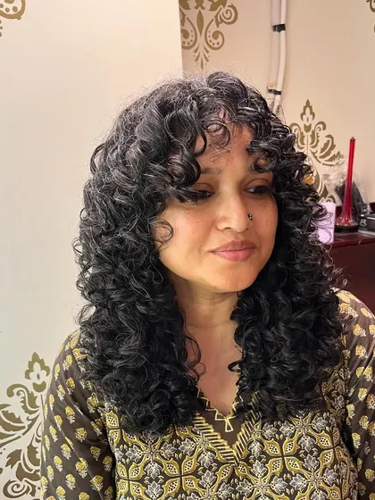 Another look at Shivali's new curly style.