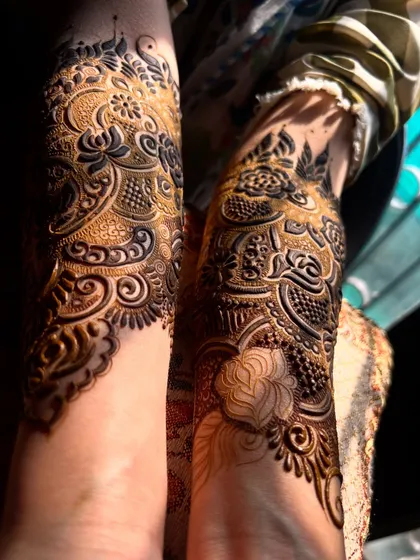 Another angle of this beautiful bridal henna, showing the detailed work on the forearms. I love creating these full-coverage designs.
