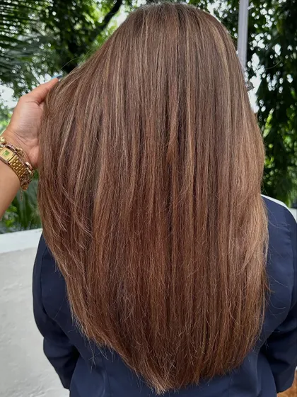 A final look at the beautiful, shimmering ash blonde tones.